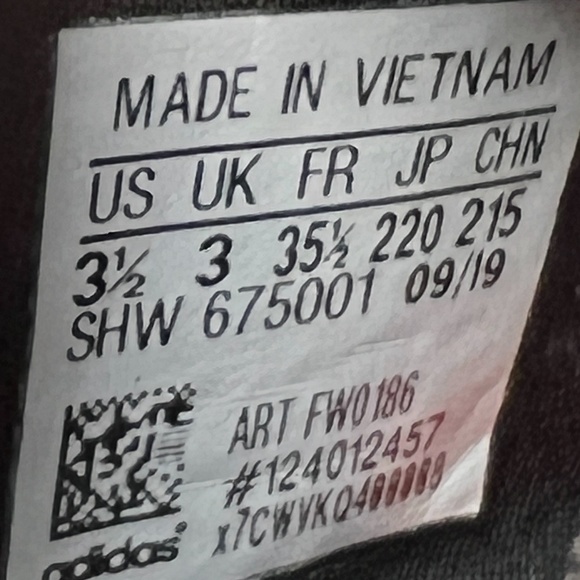 Adidas Originals NMD R1 Training Shoe - Picture 8 of 8